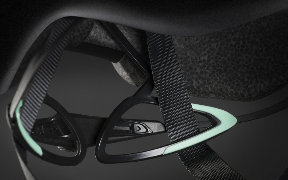 MET Manta Helm mit MIPS - M=56-58